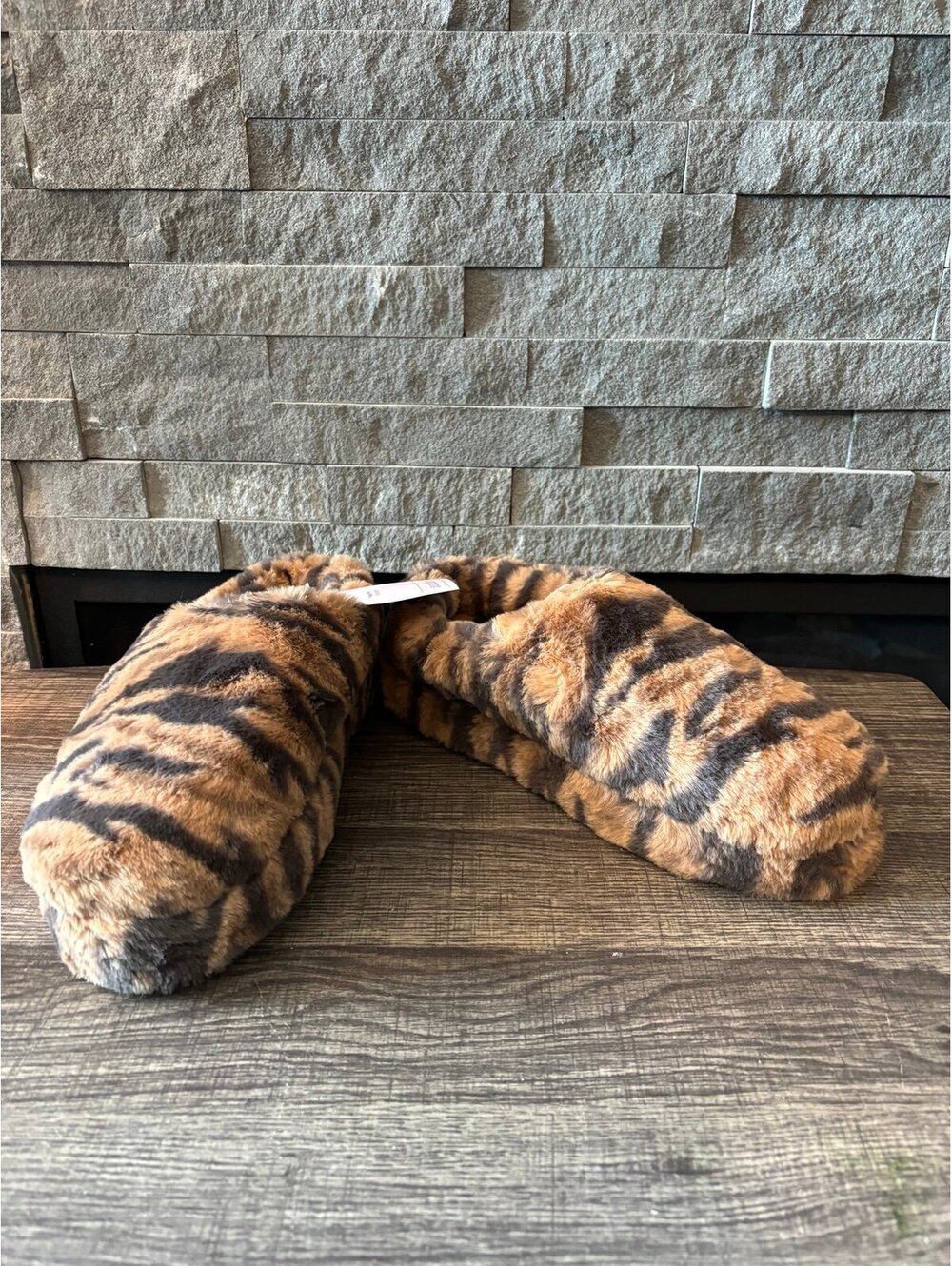 Auden slippers